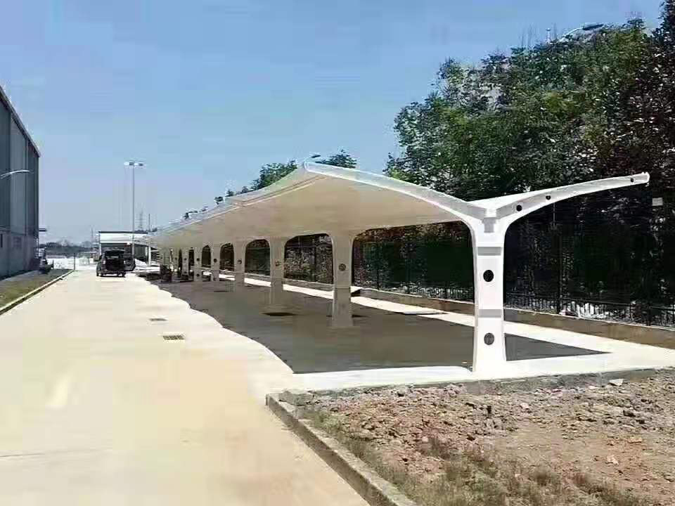 汽車(chē)車(chē)棚